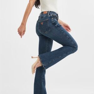 NWT Guess Los Angeles Lyndon Fit flare Blue Jeans $85, Size 30